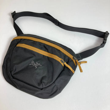 【OneSize ブラック系】 Arcteryx ( アークテリクス ) マカ 2 ウエストパック MAKA 2 WAISTPACK ナイロン バッグ ストレージ サコッシュポーチ z00052617 サコッシュポーチ バッグ ストレージ - 【公式】2ndGEAR（セカンドギア）Webショップ【登山用品・アウトドア用品専門 買取販売店】