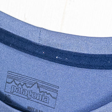 【Men's XL ネイビー系】 2018 Patagonia ( パタゴニア ) アールゼロ サン ティー RØ Sun Tee DLMB ポリエステル ウェア トップス インナー シャツ ショートスリーブTシャツ クルーネック 化繊 z00052487 DLMB - 【公式】2ndGEAR（セカンドギア）Webショップ【登山用品・アウトドア用品専門 買取販売店】