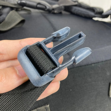 One Size Black 1997 Gregory Classic Daypack 26L Spectra Nylon with Silver Tag (Old Tag) Hard to Find Nylon Storage Backpack Capacity: 30L-54L