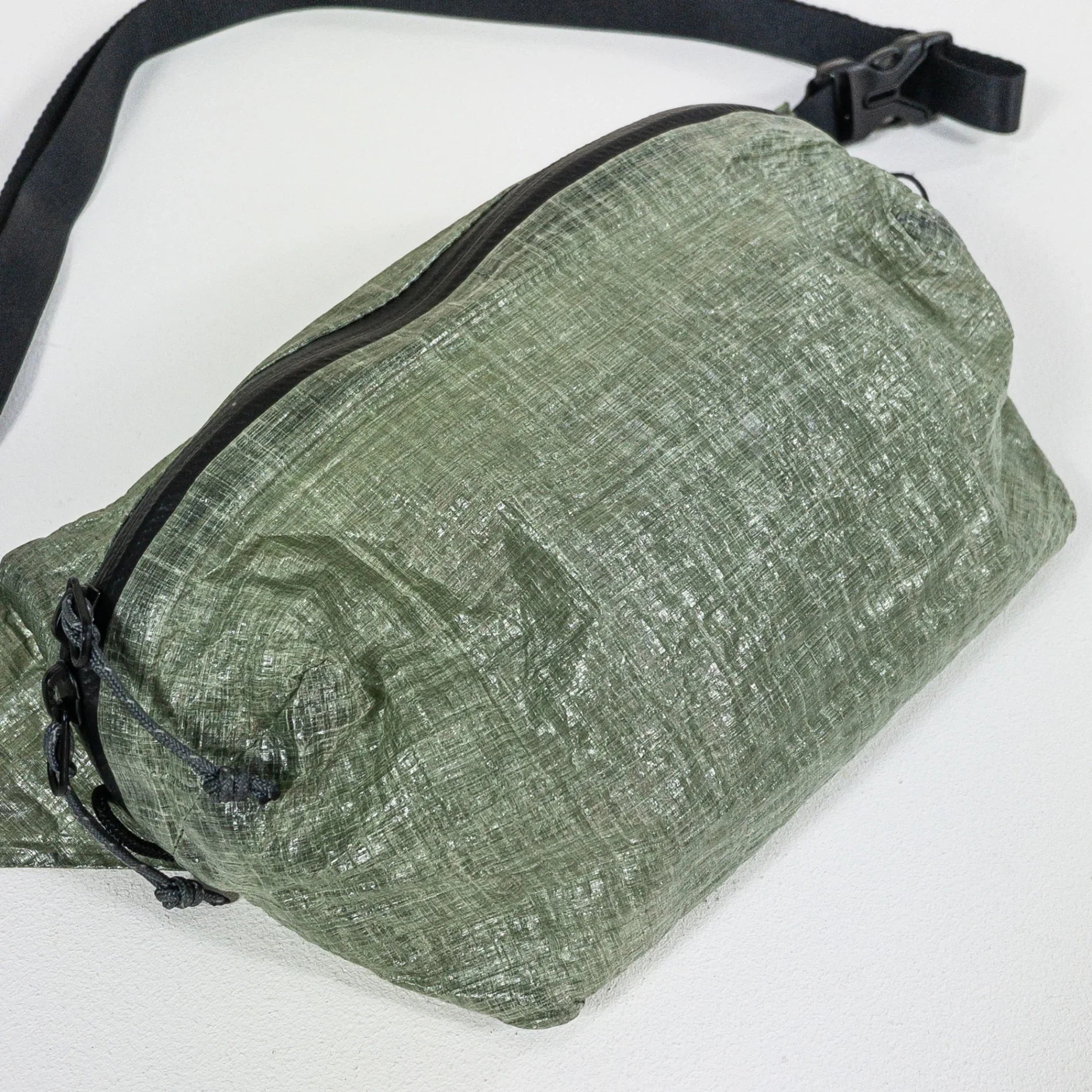 【OneSize グリーン系】 Platform（プラットフォルム） スペアポケット Spare pocket バッグ ストレージ ウエストバッグ ヒップパック DCF ( ダイニーマ・コンポジット・ファブリック / キューベンファイバー ) z00050955 - 【公式】2ndGEAR（セカンドギア）Webショップ【登山用品・アウトドア用品専門 買取販売店】