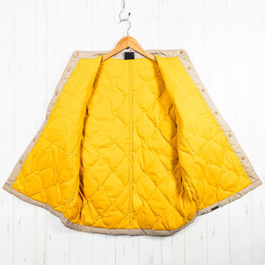 男式中号米色 Jackwolfskin Intermediate UT 夹克（JP）沙丘色合成羽绒服，带合成保暖面料