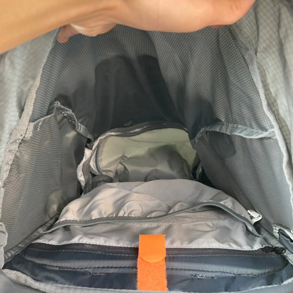 【Women's OneSize グリーン系】 Deuter ( ドイター ) フューチュラ 30 SL Futura 30 SL グラファイト / シェール ナイロン バッグ ストレージ バックパック 容量【30L～54L】 z00059292 グラファイト / シェール 容量【