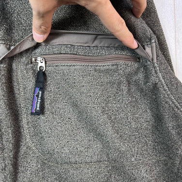 [Men's Large Gray] 2001 Patagonia Polar Basin Jacket, Dark Taupe Heather. Discontinued model, hard to find. This fleece jacket is a top and outerwear item.