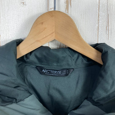 Arcteryx Proton AR 男式 M 绿色连帽合成羽绒服，带合成隔热材料（z00053004）