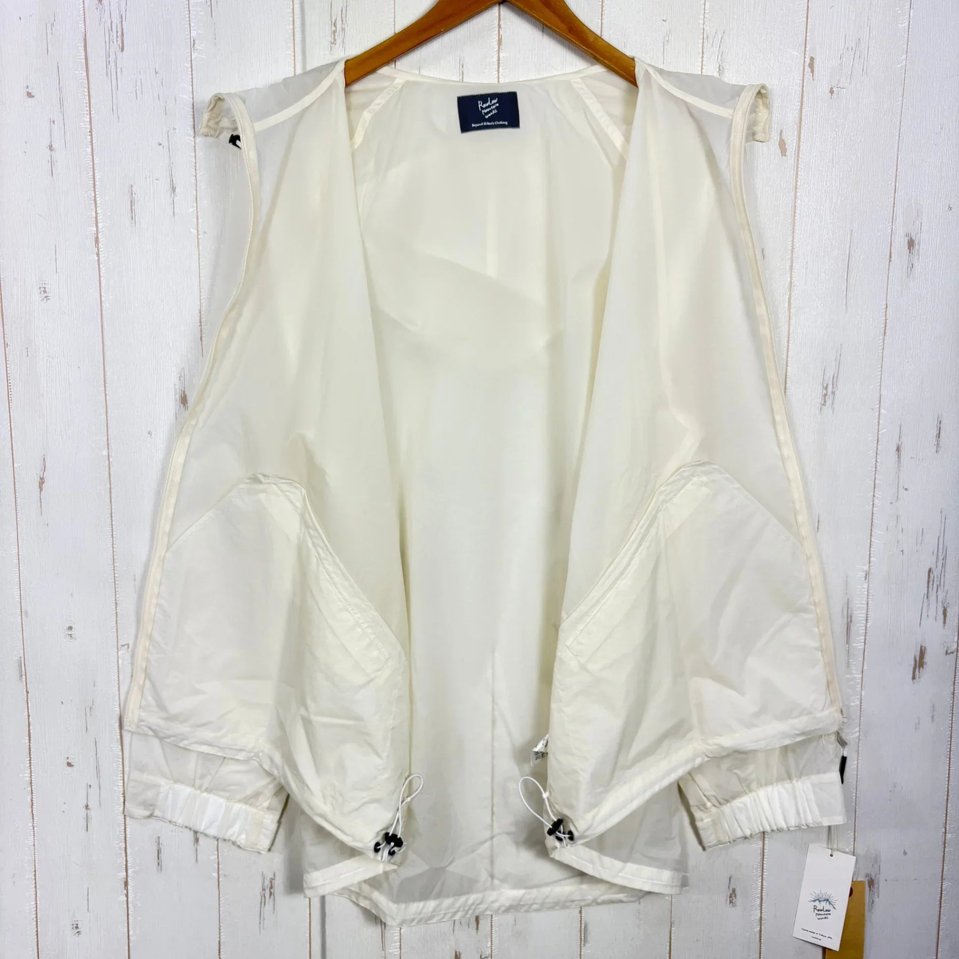 【Unisex 2 アイボリー系】 Rawlow Mountain Works ( ロウロウマウンテンワークス ) エアリー フーディー Airy Hoodie Ecru z00058958 Ecru ウィンドシェル Unisex 2 アイボリー系】 Rawlow Mountain Works ( ロウロウマウンテン