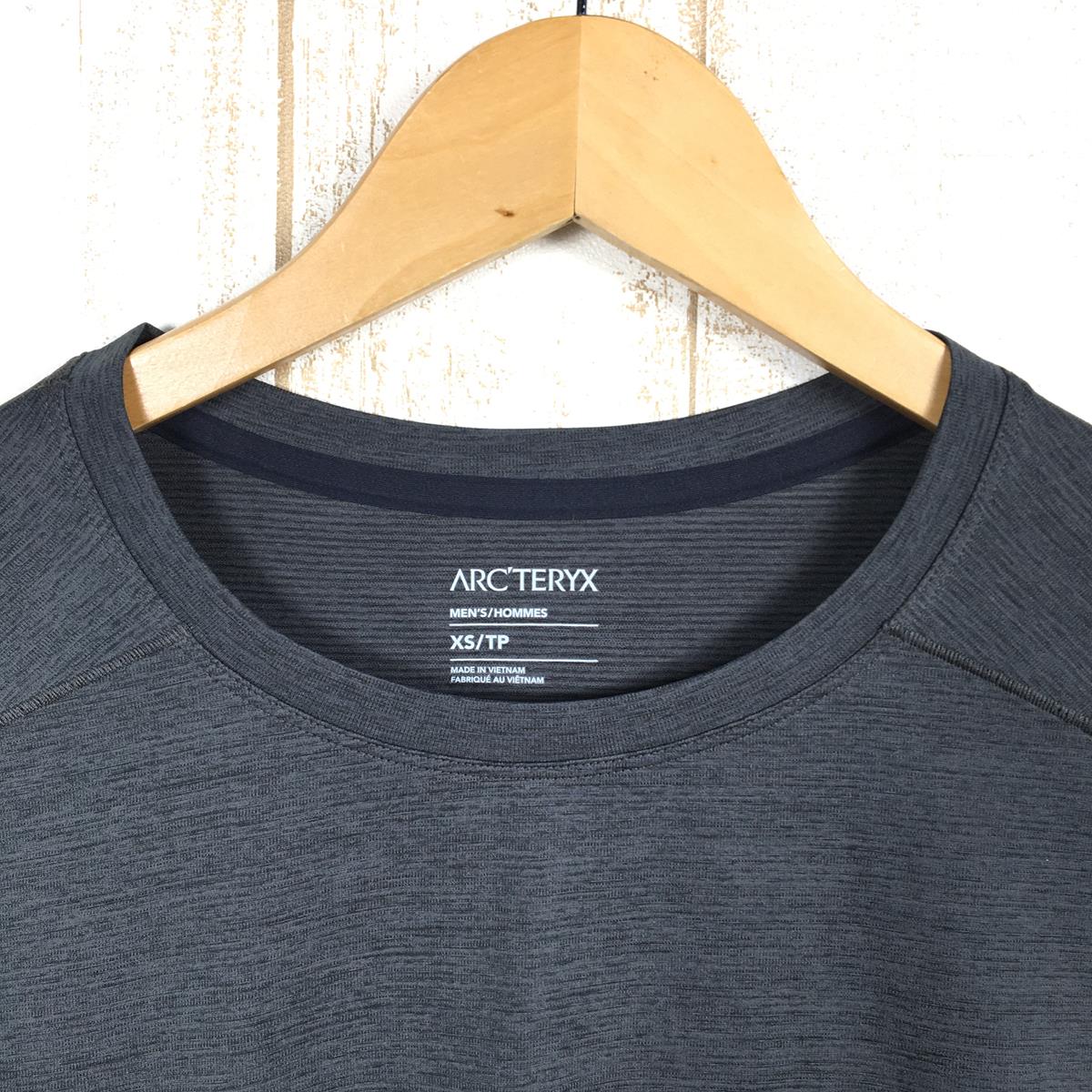 【MEN's XS】 アークテリクス コーマック ロゴ Tシャツ Cormac Logo T-Shirt ARCTERYX X000006348/L08465800 000033 Black Heather チャコール系