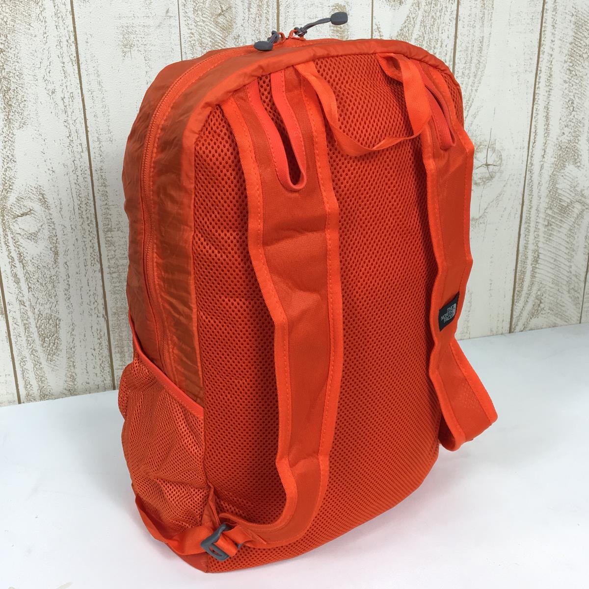 ノースフェイス フライウェイト リーコン FLYWEIGHT RECON デイパック バックパック アタックザック パッカブル NORTH FACE  NM81409 AO アクリリックオレンジ オレンジ系