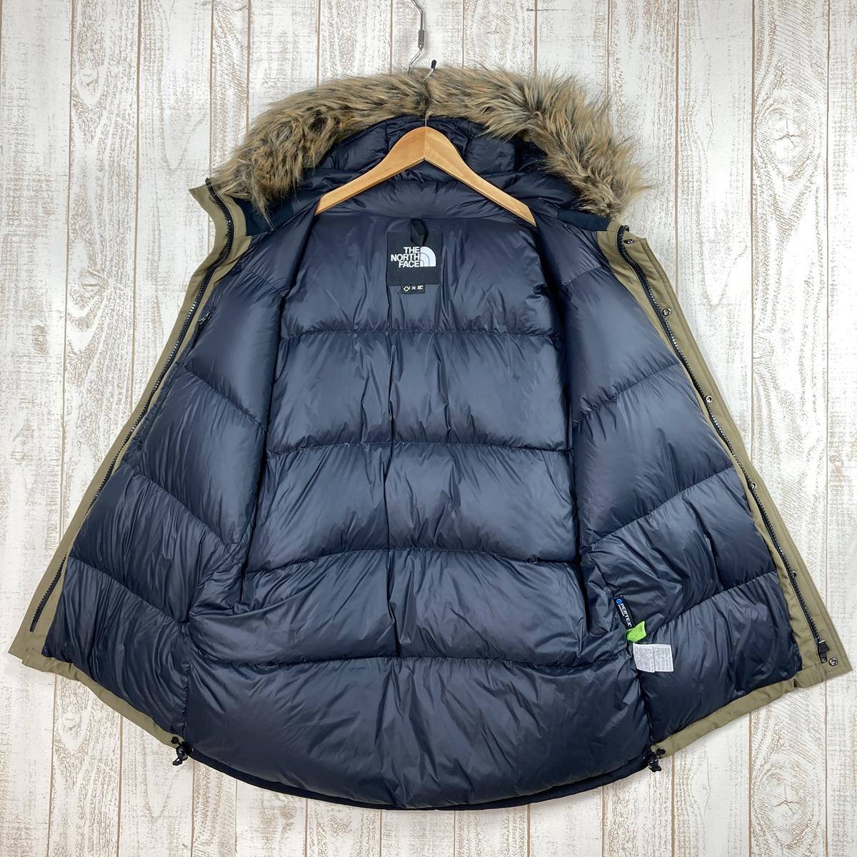 【MEN's M】 ノースフェイス マウンテン ダウン コート Mountain Down Coat ゴアテックス リサイクルダウン ジャケット  フーディ パーカ パーカー 生産終了モデル 入手困難 NORTH FACE ND91835 BE ビーチグリーン グリーン系