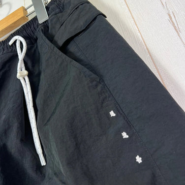 中性尺码 3 黑色：Mannenrou Nylon Harvest Trainer、Nylon Wear Bottoms、长裤、Windshell（z00053717）。