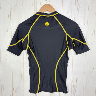 【Men's S ブラック系】 Skins ( スキンズ ) ショートスリーブ トップ シャツ Short Sleeve Top Shirt ナイロン ウェア トップス インナー シャツ ショートスリーブTシャツ クルーネック 化繊 z00059122  化繊 ショ