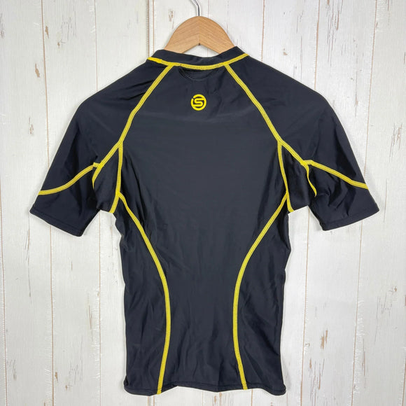 【Men's S ブラック系】 Skins ( スキンズ ) ショートスリーブ トップ シャツ Short Sleeve Top Shirt ナイロン ウェア トップス インナー シャツ ショートスリーブTシャツ クルーネック 化繊 z00059122  化繊 ショ