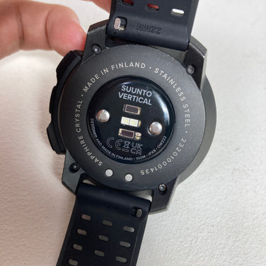 【OneSize ブラック系】 Suunto ( スント ) バーティカル オール ブラック Suunto Vertical All Black デュアルバンドGPS オフラインマップ サファイアクリスタル 電子機器 精密機器 アウトドアウォッチ 時計 z00061
