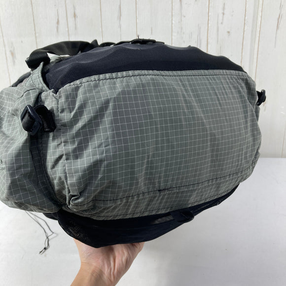 【Unisex OneSize グレー系】 2010s Gossamer Gear ( ゴッサマーギア ) マーマー Murmur 入手困難 140D Dyneema Gridstop 第2世代（2012-2014年頃） アメリカ製 バッグ ストレージ バックパック 容量【30