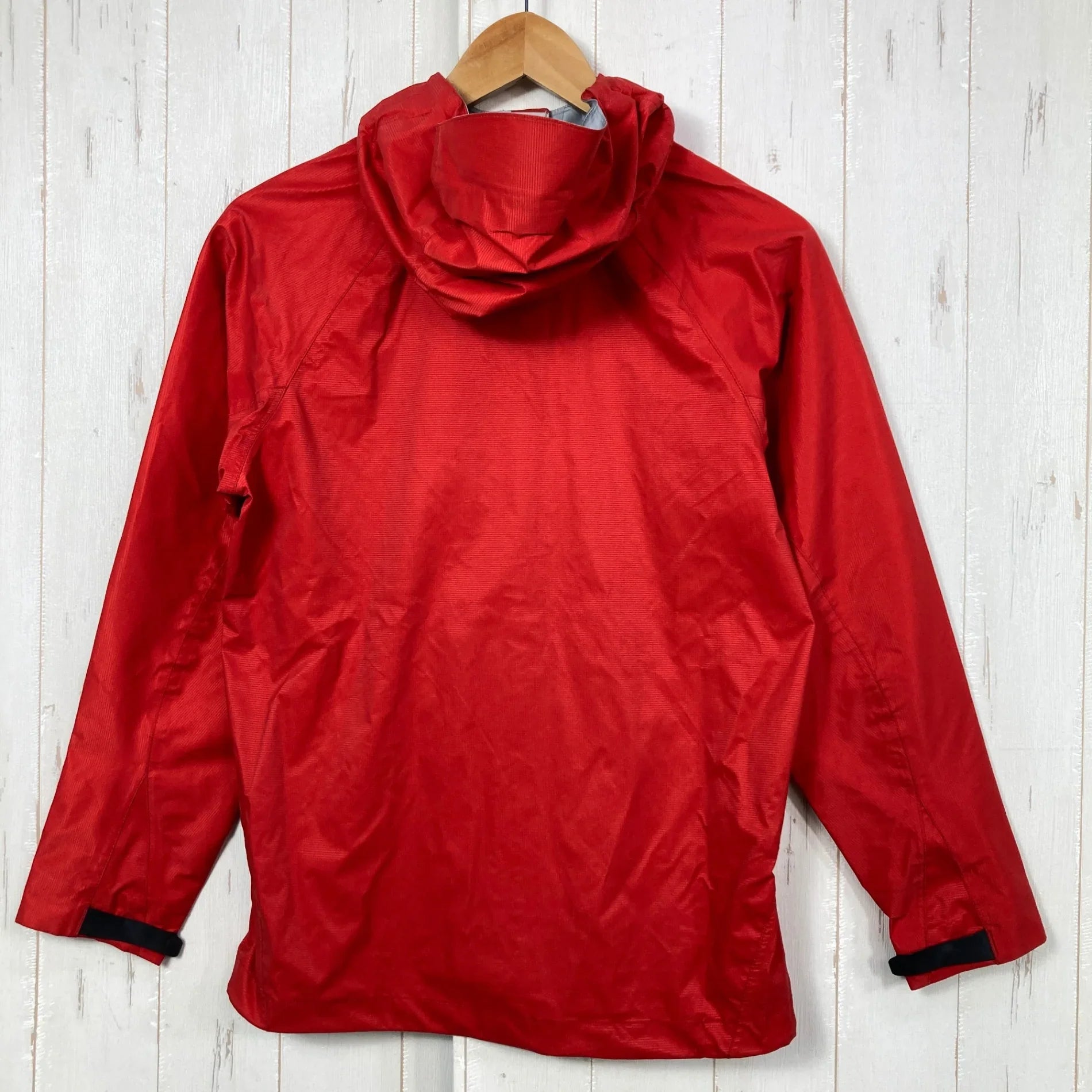 【Men's S レッド系】 Finetrack ( ファイントラック ) エバーブレス フォトン ジャケット ナイロン ウェア トップス アウター ジャケット レインシェル z00059187  レインシェル Men's S レッド系】 Finetrack ( ファイントラック ) エバーブレス