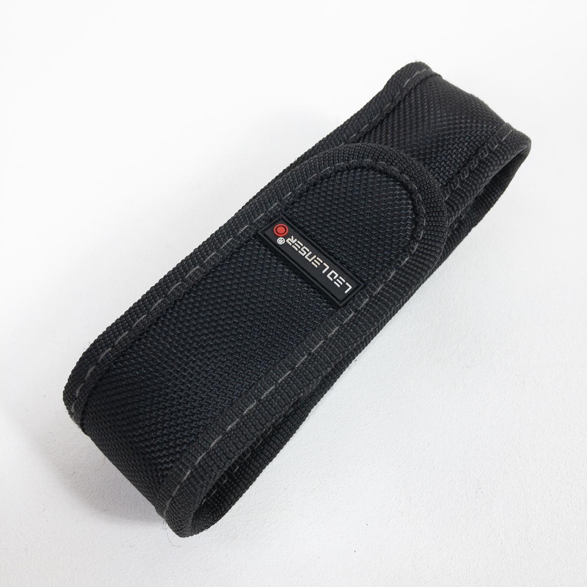 [OneSize Black] Ledlenser M7 M7 手电筒手电筒 400 流明 AAA 电池干电池黑色手电筒照明装备