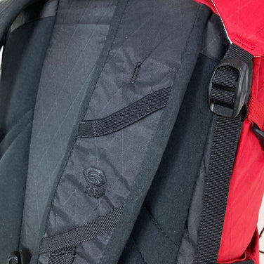 【Unisex S/M レッド系】 Mountain Hardwear ( マウンテンハードウェア ) スクランブラー 35 バックパック Scrambler 35 Backpack X-Pac VX21 ナイロン バッグ ストレージ バックパック 容量【30L～54L